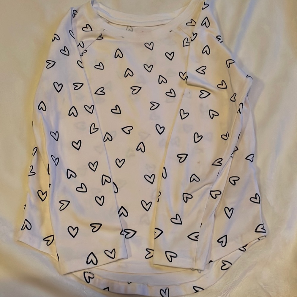 Cat & Jack long-sleeve cotton shirt with hearts. Size 4t.